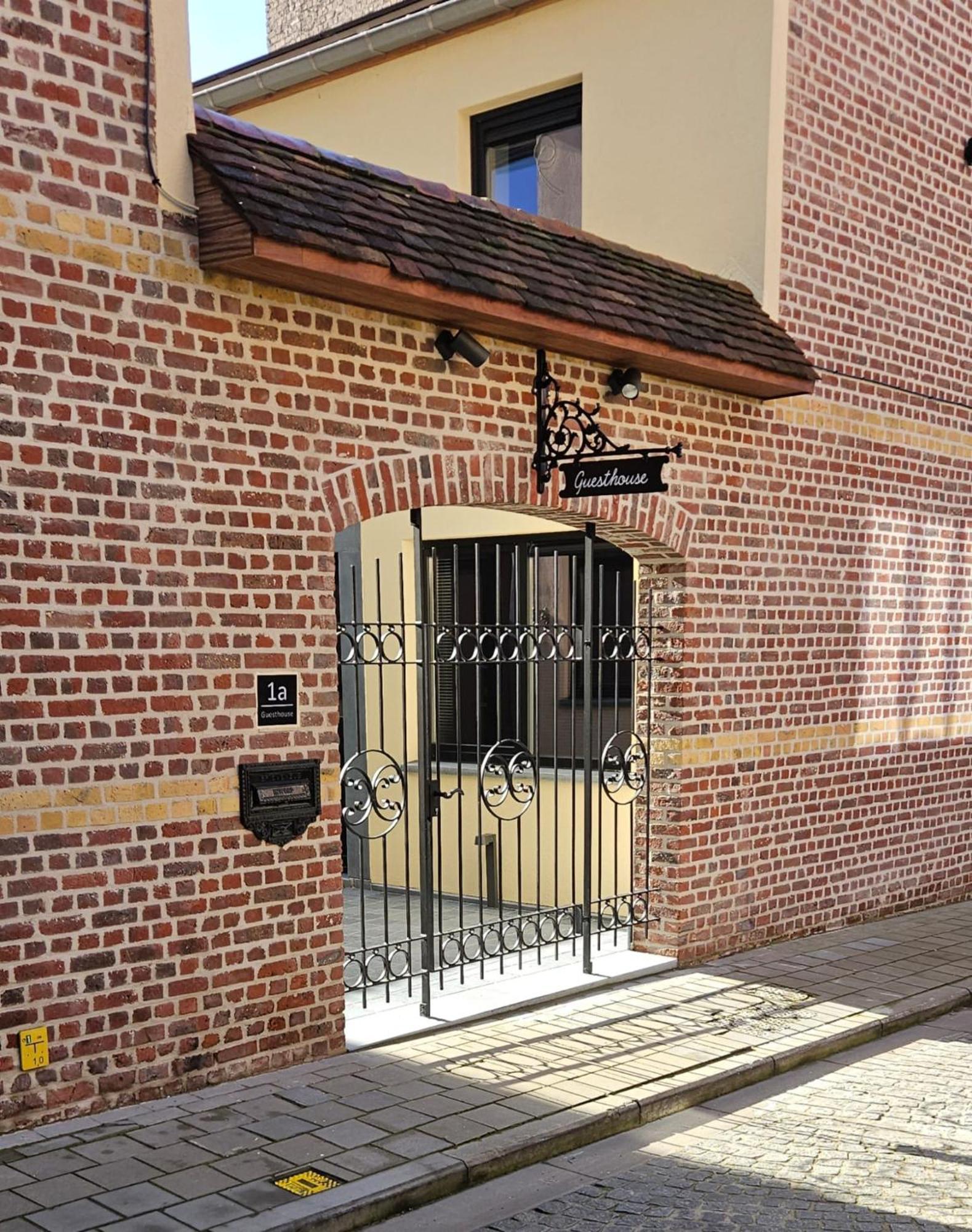 Cozy Flats Apartment Ieper Exterior photo